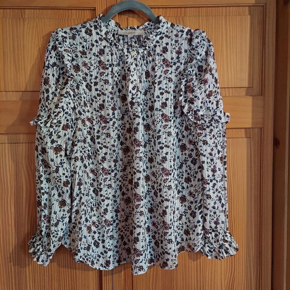 LOFT floral ruffled blouse